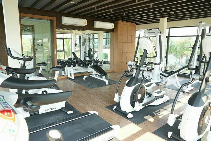 Dusit Grand Condo View Pantai Jomtien Luaran gambar