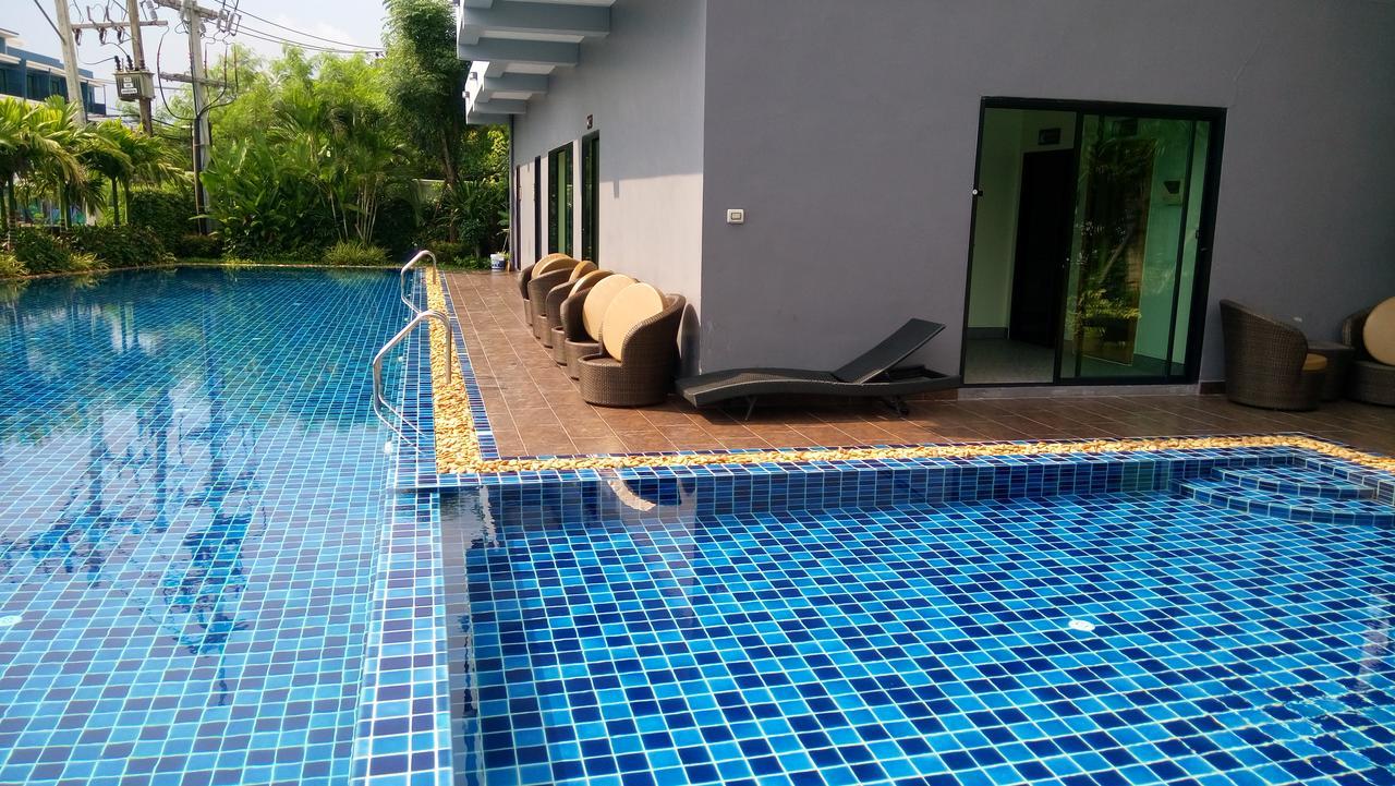Dusit Grand Condo View Pantai Jomtien Luaran gambar