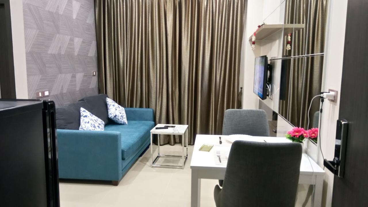 Dusit Grand Condo View Pantai Jomtien Luaran gambar