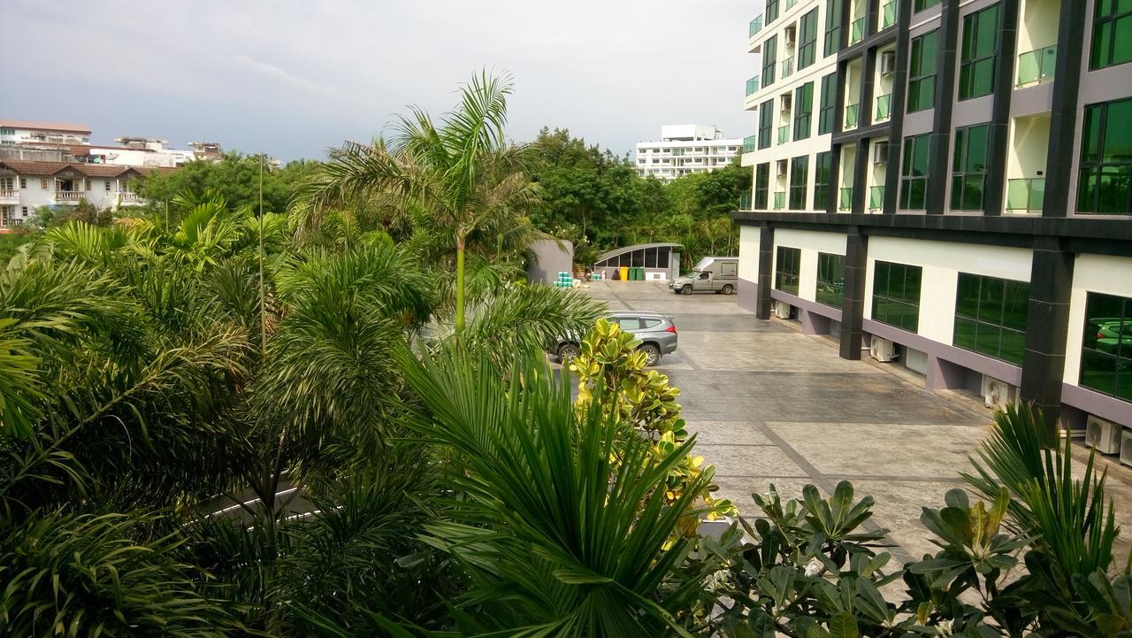 Dusit Grand Condo View Pantai Jomtien Luaran gambar