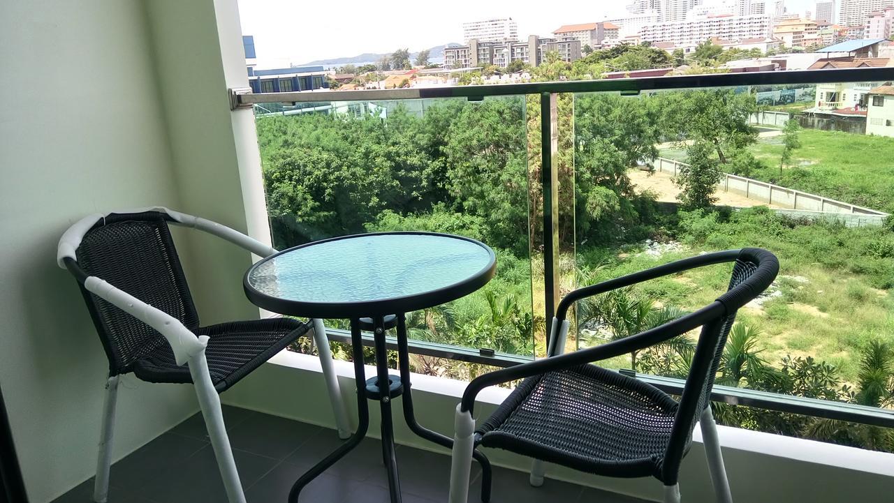 Dusit Grand Condo View Pantai Jomtien Luaran gambar